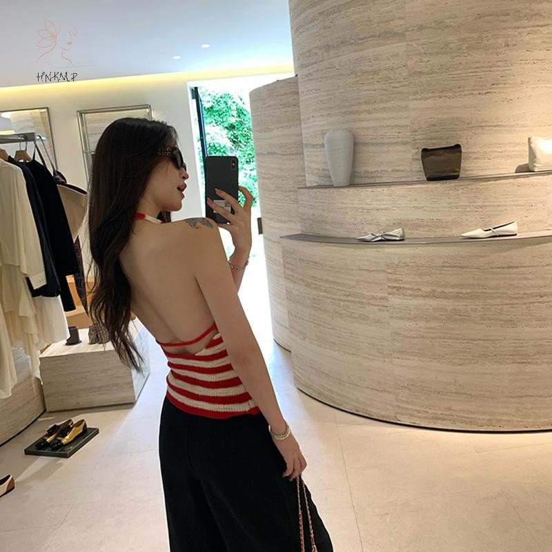 Áo vest nữbodycon không tay với họa tiết sọc và cổ lưng, thiết kế gợi cảm, dệt kim.