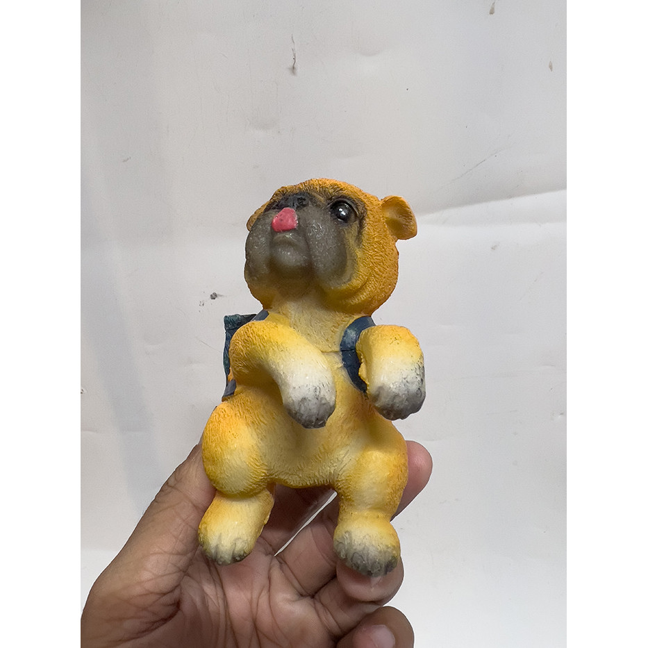 Chó Mặt Xệ Đu Thành Bể Cá (Trang Trí Bể Cá Cảnh) (Size 12cm)
