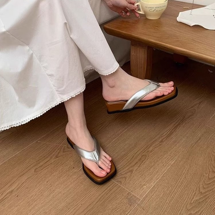 Phong Cách Hàn Quốc Mũi Vuông Flip-Toe Flat Dép Thường Ngày PU Retro Thời Trang Đơn Giản Nữ Mùa Hè Ngoài Trời Đi Biển Dép Đế Bằng Nhà Máy Giá Bán Buôn
