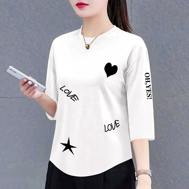 Áo thun dáng rộng xu hướng Xuân Hè 2025, style Hàn Quốc