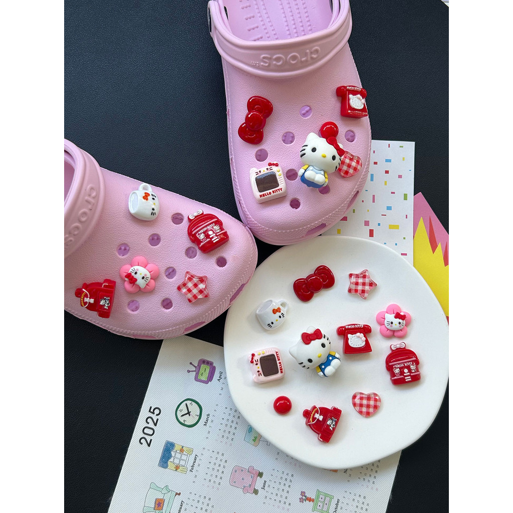 Phụ Kiện Giày Lỗ Hoạt Hình Dễ Thương Millennium HelloKitty HelloKitty Giày Cảm Giác Cao Cấp Hoa Thích Ứng Với Crocs Lỗ Khóa Giày Busch Khóa Giày Zhibixing Khóa Giày Có Thể Tháo Rời Khóa Giày ins Giày Hoa