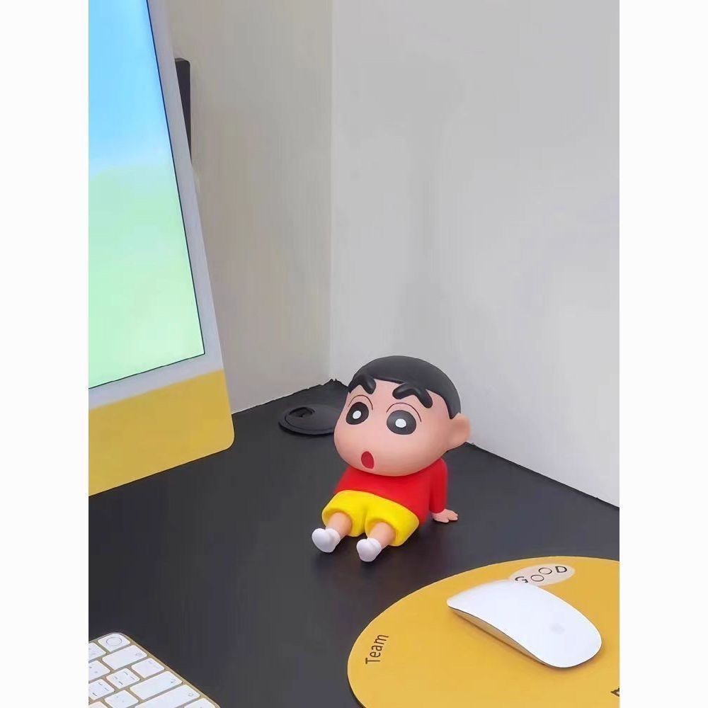 Crayon Shin-Chan Đế Điện Thoại Di Động Lười Tay Làm Trang Trí Máy Tính Để Bàn Anime Hợp Thời Trang Chơi Búp Bê Mô Hình Dễ Thương Đứng Đồ Chơi