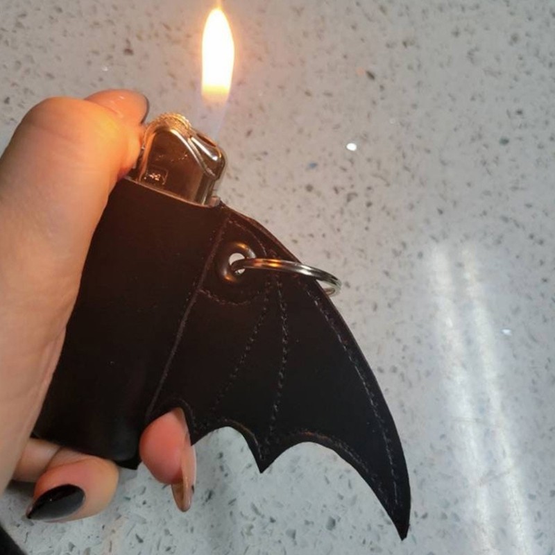 YOI Black PU Leather Lighter Case Móc khóa Tay áo bảo vệ hình con dơi sành điệu