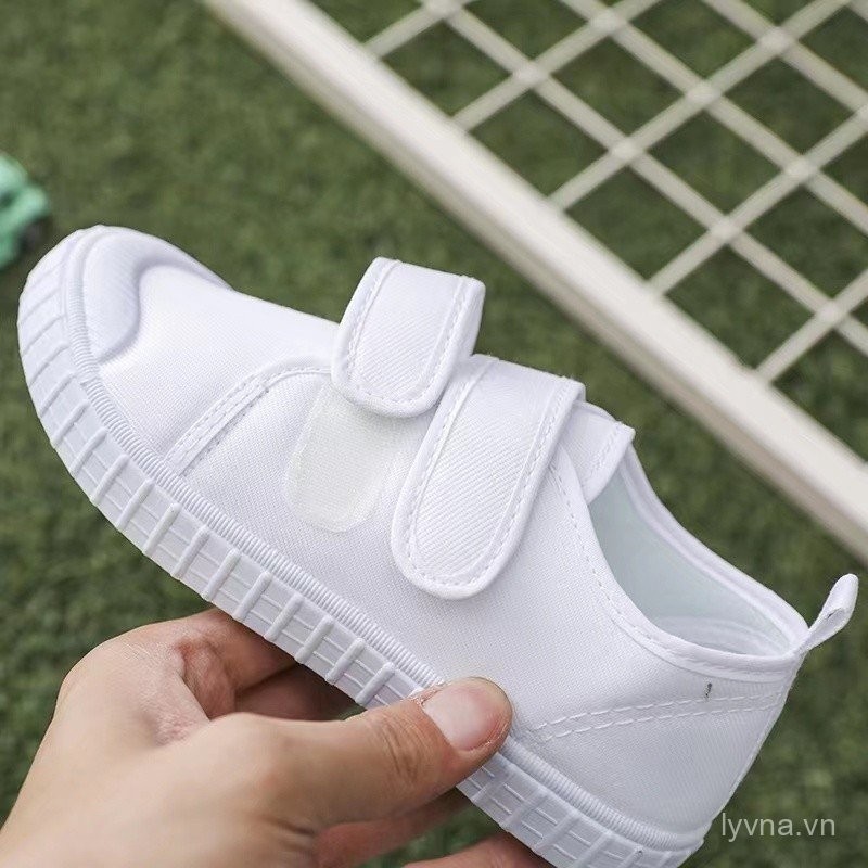 Giày Trắng Nhỏ Xuân Hè Phong Cách Mới Giày Vải Mẫu Giáo Trong Nhà Giày Bé Trai Bé Gái Học Sinh Biểu Diễn Khiêu Vũ Giày Vải Trắng 0821