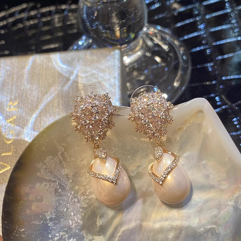 Pháp Champagne Ngọc Trai Zircon Bông Tai Nữ Tính Khí Nhẹ Bông Tai Sang Trọng