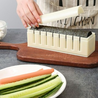 Khuôn nhựa làm cơm cuộn sushi kimbap hình tròn, hình vuông, trái tim ALINE