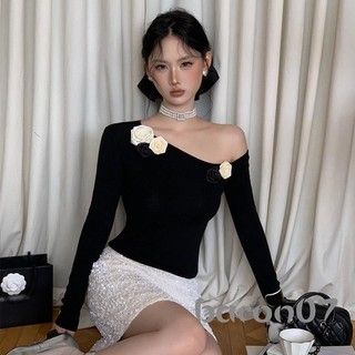 Áo thun dệt kim dài tay dành cho nữ Màu sắc tương phản 3D hoa Slim Fit Slant Cổ áo thường ngày