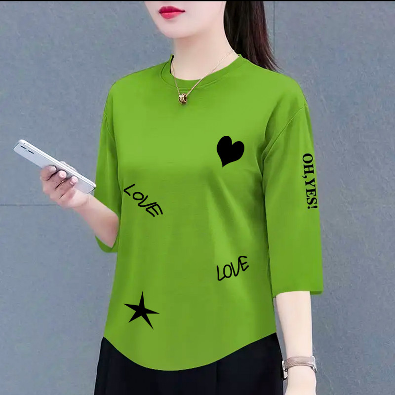 Áo thun dáng rộng xu hướng Xuân Hè 2025, style Hàn Quốc
