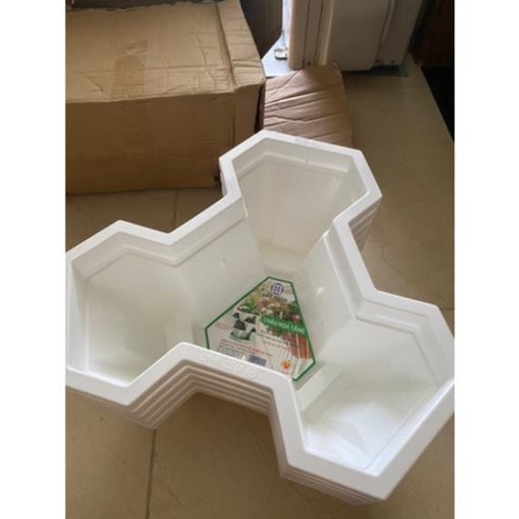Chậu nhựa trồng cây xếp tầng, trồng hoa, rau củ tiết kiệm diện tích- Chậu tam giác trắng 2232