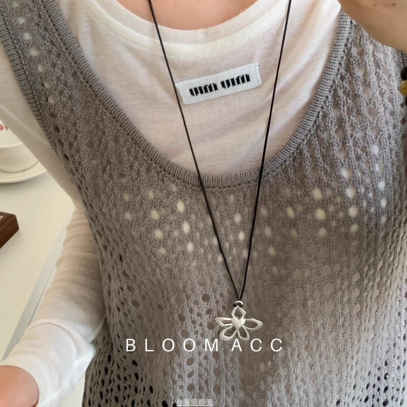 Hàn Quốc ins Blogger Hoa Rỗng Dây Đen Kéo Vòng Cổ Có Thể Điều Chỉnh, Đơn Giản Đa Năng Đơn Giản Tính Khí Dây Xích Dài