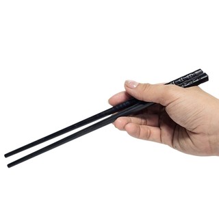 Vỉ 5 đôi đũa nhựa Việt Nhật màu đen chống trơn chịu nhiệt ms: 2858