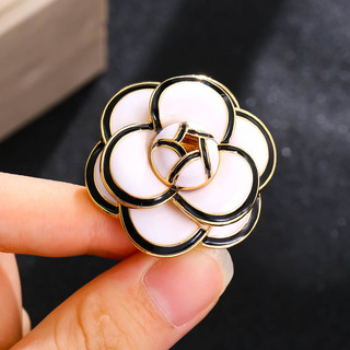 Mùa Thu Đông Phong Cách Mới Nâng Cấp Khăn Lụa Khóa Tất Cả Trận Đấu Đa Năng Retro Camellia Trâm Áo Thắt Lưng Khóa Cố Định Để Hơn KF3A