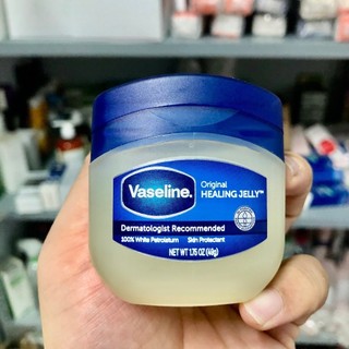 Dưỡng môi Vaseline Lip Therapy 20g
