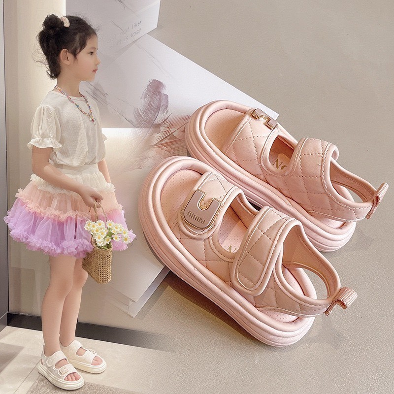 sandal bé gái dép quai hậu cho bé đi học nhẹ êm chân chống trượt mẫu mới QCCC full box kiểu dáng năng đông XD656