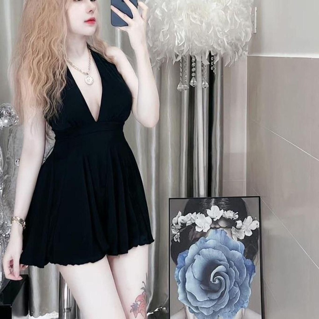 Đầm xoè cổ yếm kèm quần, thun La Dong trơn mịn, freesize <55kg, mẫu đầm nữ đen đỏ kem