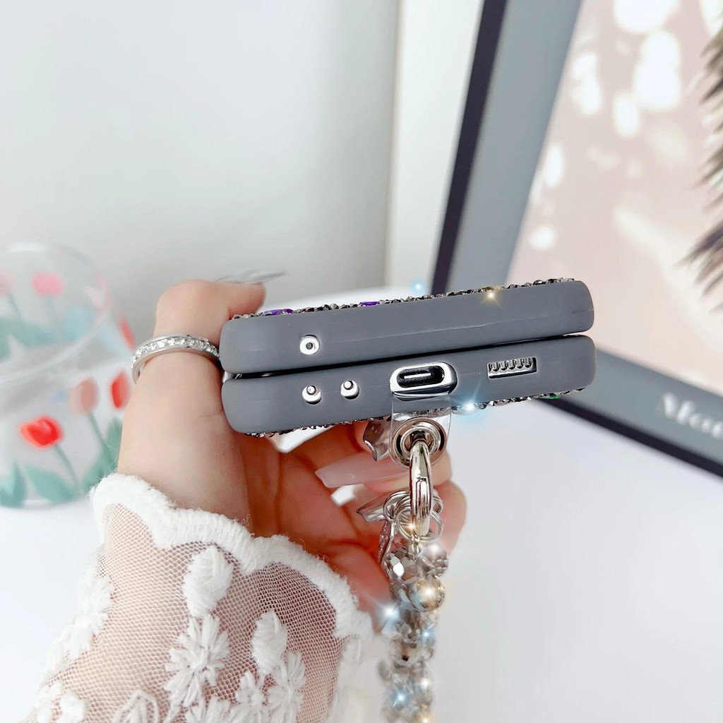 Ốp Điện Thoại Lấp Lánh Sang Trọng Cho Samsung Galaxy Z Flip 7 6 5 4 3 Flip7 Flip6 5G Dễ Thương Bling Đá Pha Lê Cổ Tay Bao