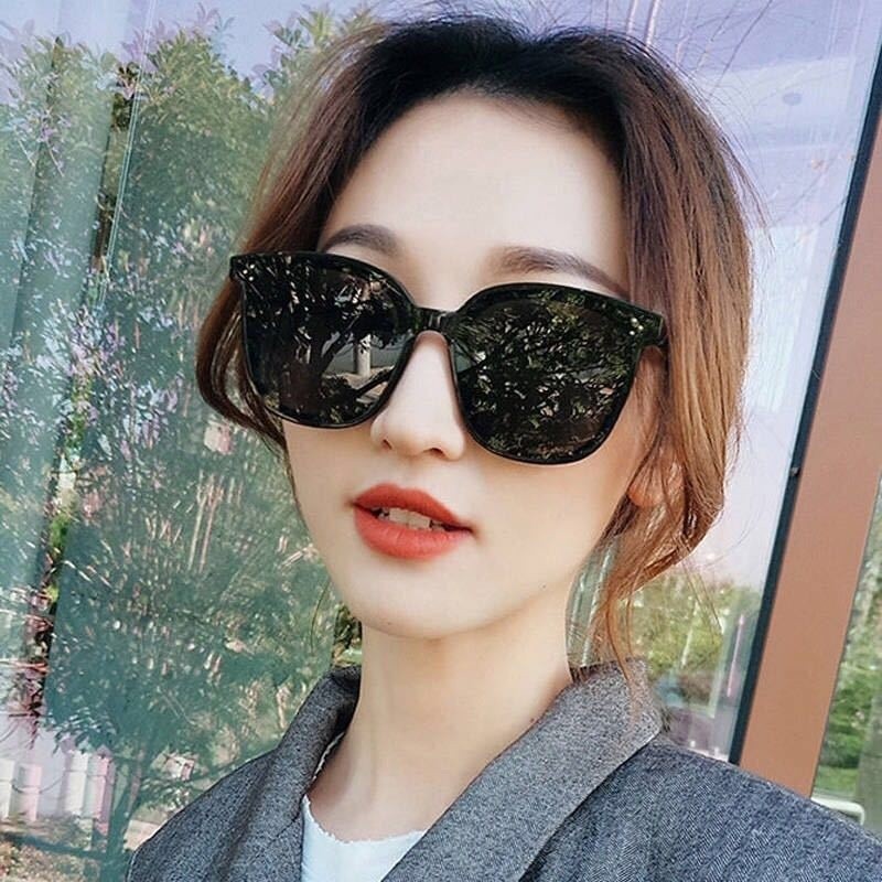 Kính râm màu đen cổ điển dành cho nữ Bảo vệ UV400 ngoại cỡ Thời trang mùa hè