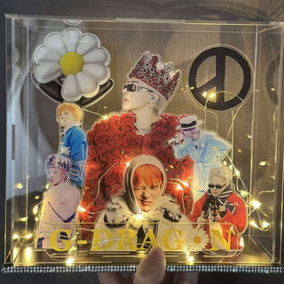 Standee G-Dragon – Mô Hình Anh Long GD Lắp Ghép 3D, In Ảnh Theo Yêu Cầu, Lightstick (Đế Đính Đá)