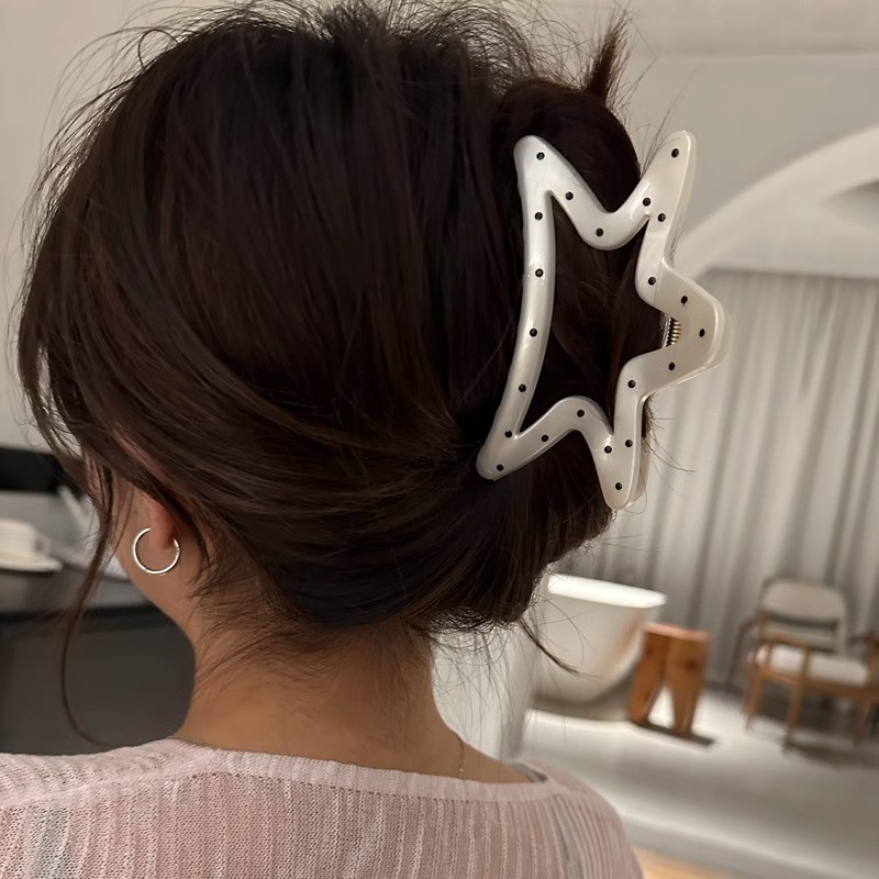 Kẹp vuốt tóc chấm bi đơn giản, kẹp cá mập cỡ lớn ngọt ngào.