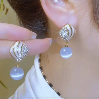Bông Tai Opal Trắng Retro - Phong Cách Cao Cấp Pháp