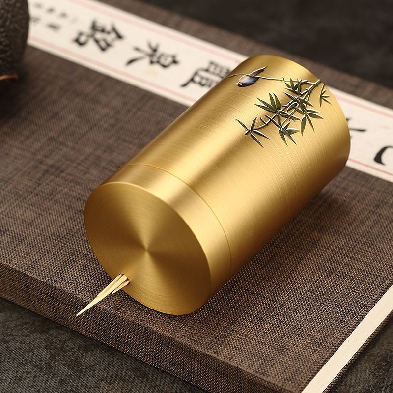 Hộp đựng tăm bằng đồng nguyên chất 38527|đồng rắn nguyên khối|đường kính 5cm chiều cao 8cm|hũ đựng tăm cao cấp|thiết kế thanh lịch|hộp tăm đồng sang trọng|đồ dùng bàn ăn nhà bếp|đồ trang trí bàn trà|vật liệu đồng thật không gỉ|phụ kiện nội thất gia đình