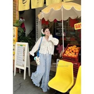 Set áo thô boil buộc nơ trước ngực phối cùng quần ống rộng kẻ sọc nhún bèo cá tính năng động xinh đẹp - Baotrang.clothes
