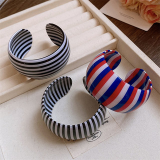 1 chiếc vòng tay mở rộng sọc acrylic phóng đại với thiết kế thích hợp