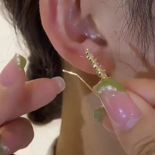 Bông tai lúa mì một mảnh kim cương giả thiết kế tinh tế, thời trang sang trọng