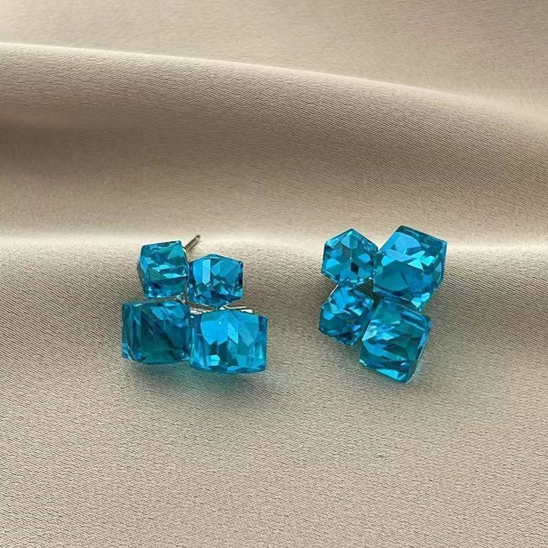 Bông tai vuông Aquamarine tự nhiên
