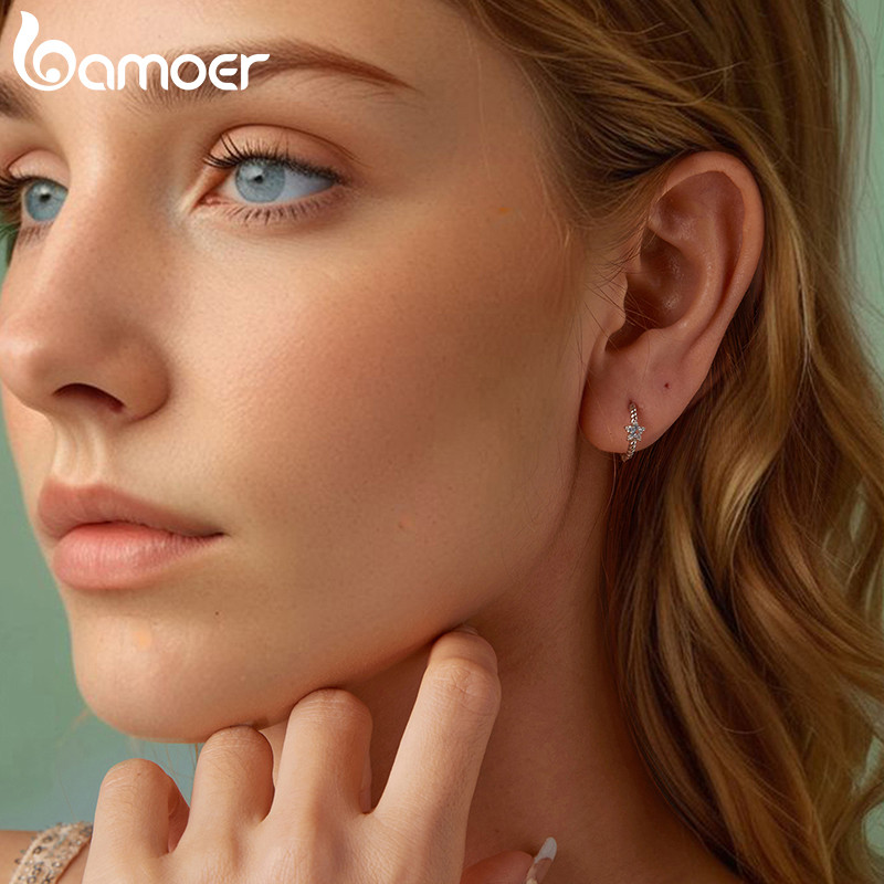 Bông tai bạc Bamoer 925 Sterling Thiết kế ngôi sao lấp lánh Quà tặng trang sức dành cho nữ.