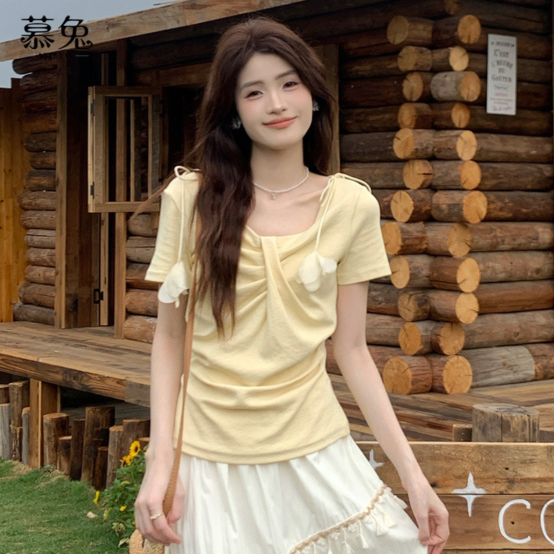 Mutu Phong Cách Pháp Thanh Lịch Ba Chiều Hoa Ngắn Tay Nữ Mùa Hè 2026 Phong Cách Mới Nhỏ Pure Desire Hot Girl Cổ Chữ v Hẹp