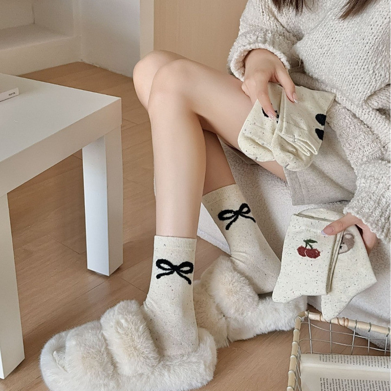 Vớ gấu dễ thương Ins Style - Tất ống giữa - Hoạt hình, Thời trang - Tất màu trơn - Cotton, Thoải mái, Thoáng khí, Mềm mại - Tất thông thường hàng ngày