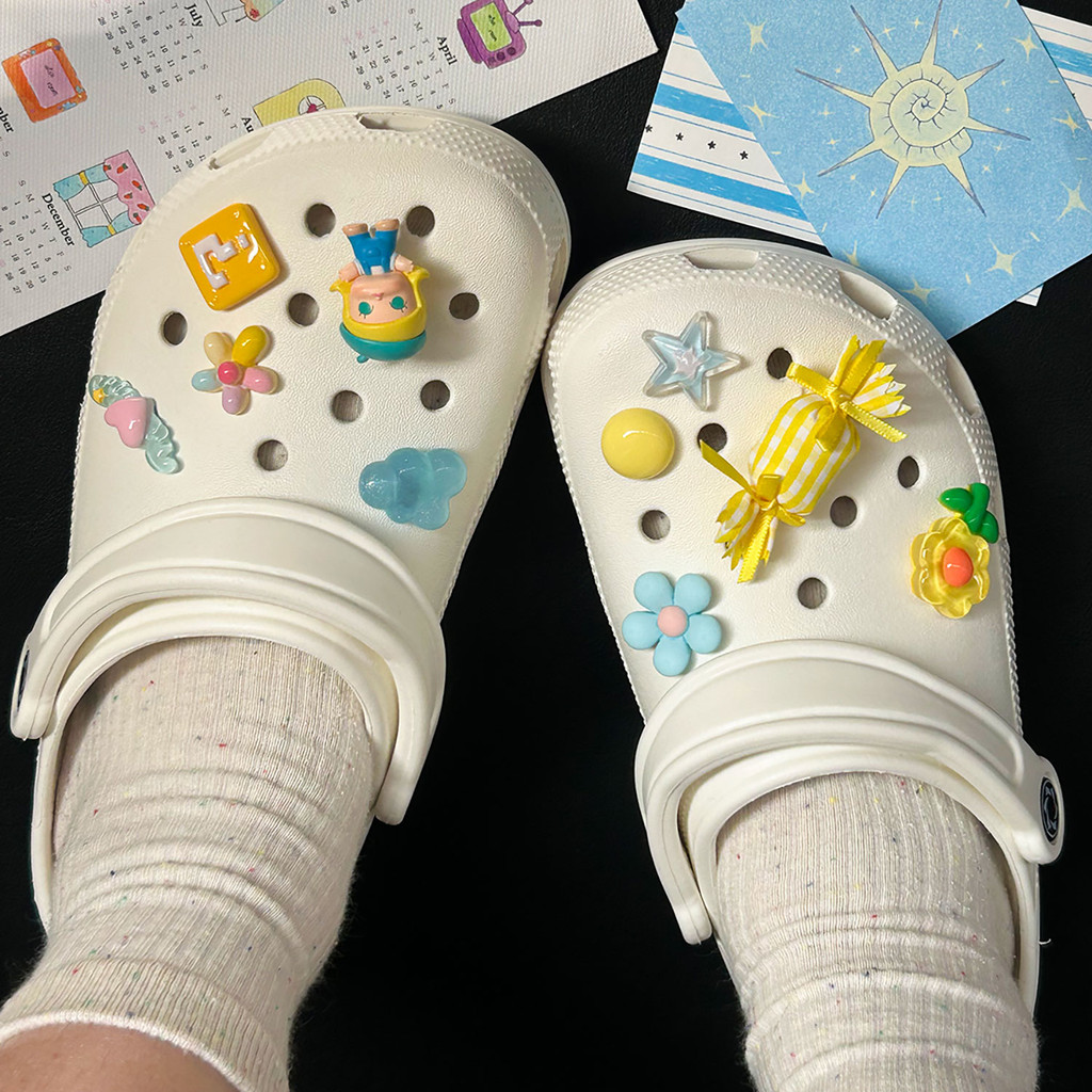 POP MART molly Phụ Kiện Giày DIY Trong Suốt, Trang Trí Giày Thích Hợp Cho CROCS, Có Thể Tháo Rời, Phong Cách Ins