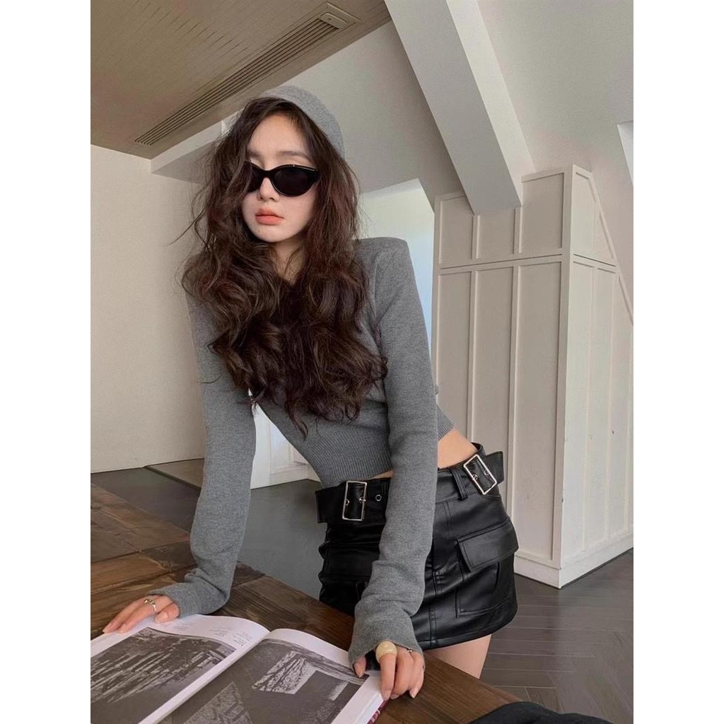 Suxi Màu Trơn Slim Fit Thu Đông Mới Có Mũ Trùm Đầu Dài Tay Dệt Kim Áo Len Nữ Ngắn 240830