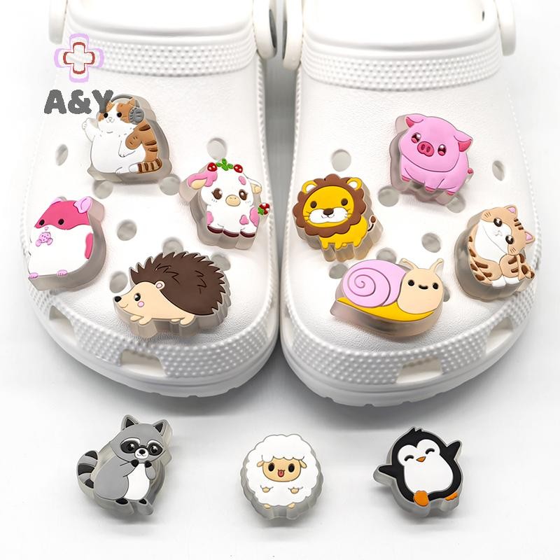 A & Y LED Ánh Sáng Động Vật Giày Quyến Rũ Hamster Màu Hồng Lợn Trang Trí Giày Chân Nữ Quà Tặng Chó Chim Cánh Cụt Clog Phụ Kiện.