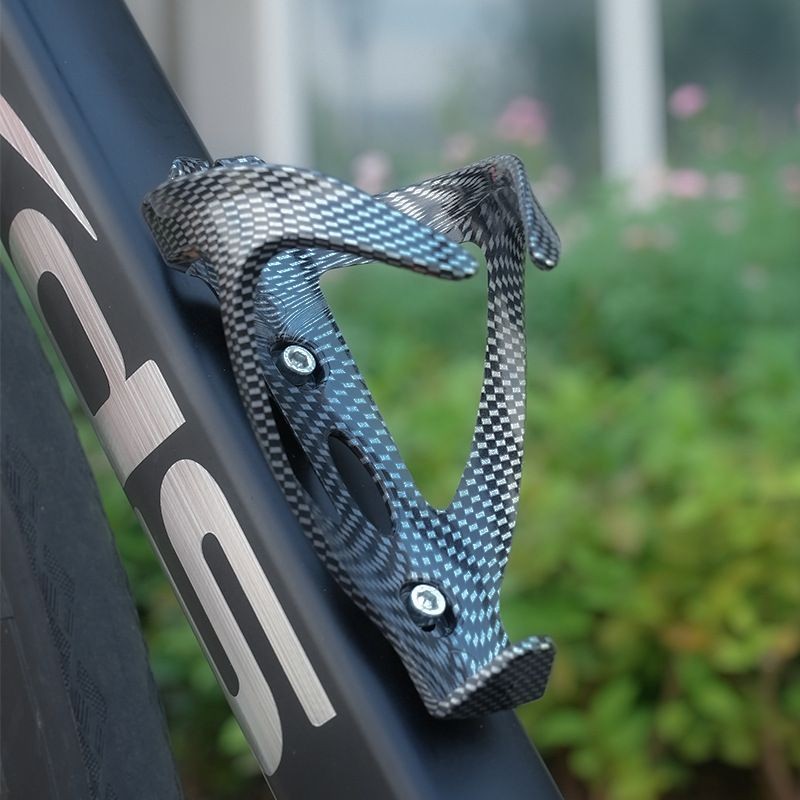 Giá đỡ bình nước xe đạp từ sợi carbon, thiết kế đa năng cho việc đi xe đạp ngoài trời