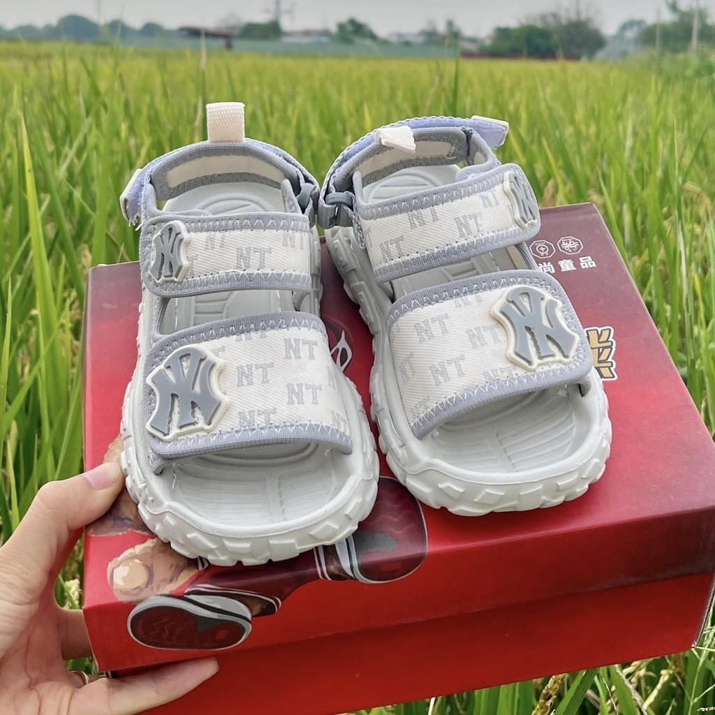 sandal bé trai dép quai hậu cho bé chữ đẹp cá tính kiểu dáng thể thao khâu đế bền đẹp QCCC mẫu mới có hộp nội địa  A13