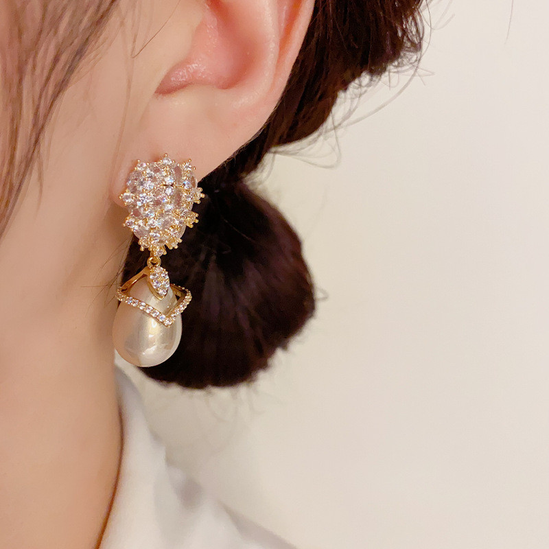 Pháp Champagne Ngọc Trai Zircon Bông Tai Nữ Tính Khí Nhẹ Bông Tai Sang Trọng