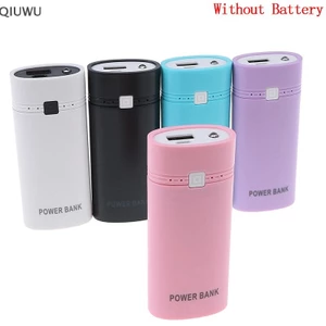 Hộp sạc di động USB QIUWU 2x 18650 có đèn flash.