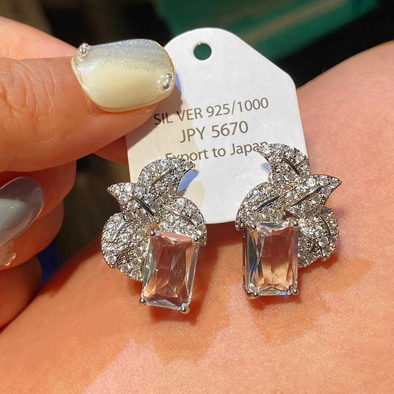 Bông tai thanh lịch Zircon sang trọng tinh tế