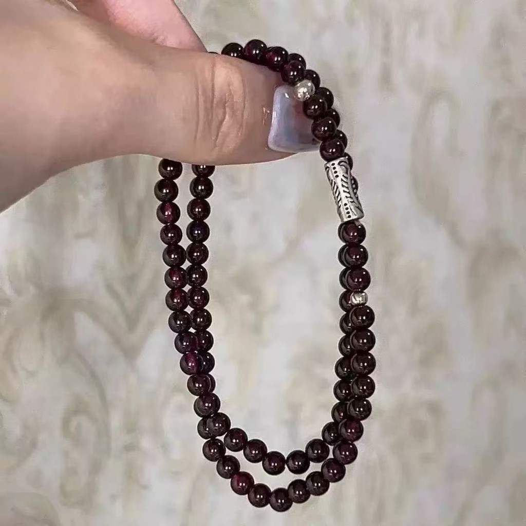 Vòng tay nữ thổ cẩm bờ cá, phong cách công chúa với ánh sáng sang trọng