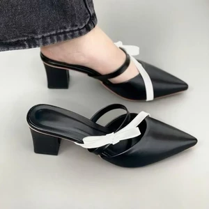 Rosa - Giày sục cao gót vuông 7p bít mũi da mềm dây mảnh kết nơ chéo hông - CG-0731