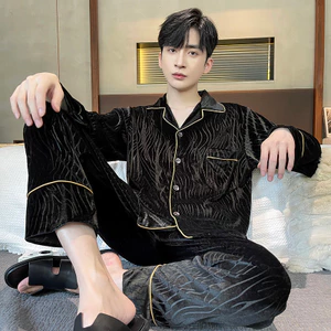 YHTN Đồ ngủ Nam cao cấp Bộ đồ rộng rãi dài tay cardigan mùa thu đồ mặc ở nhà mẫu thu đông có thể mặc ra ngoài bằng Nhung vàng dày dặn