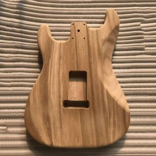 Bộ phận đàn Guitar điện FANGHUI, Thân thùng đàn Guitar được đánh bóng phong, Loại gỗ bền Dễ dàng lắp đặt Chất liệu xô đàn Guitar điện