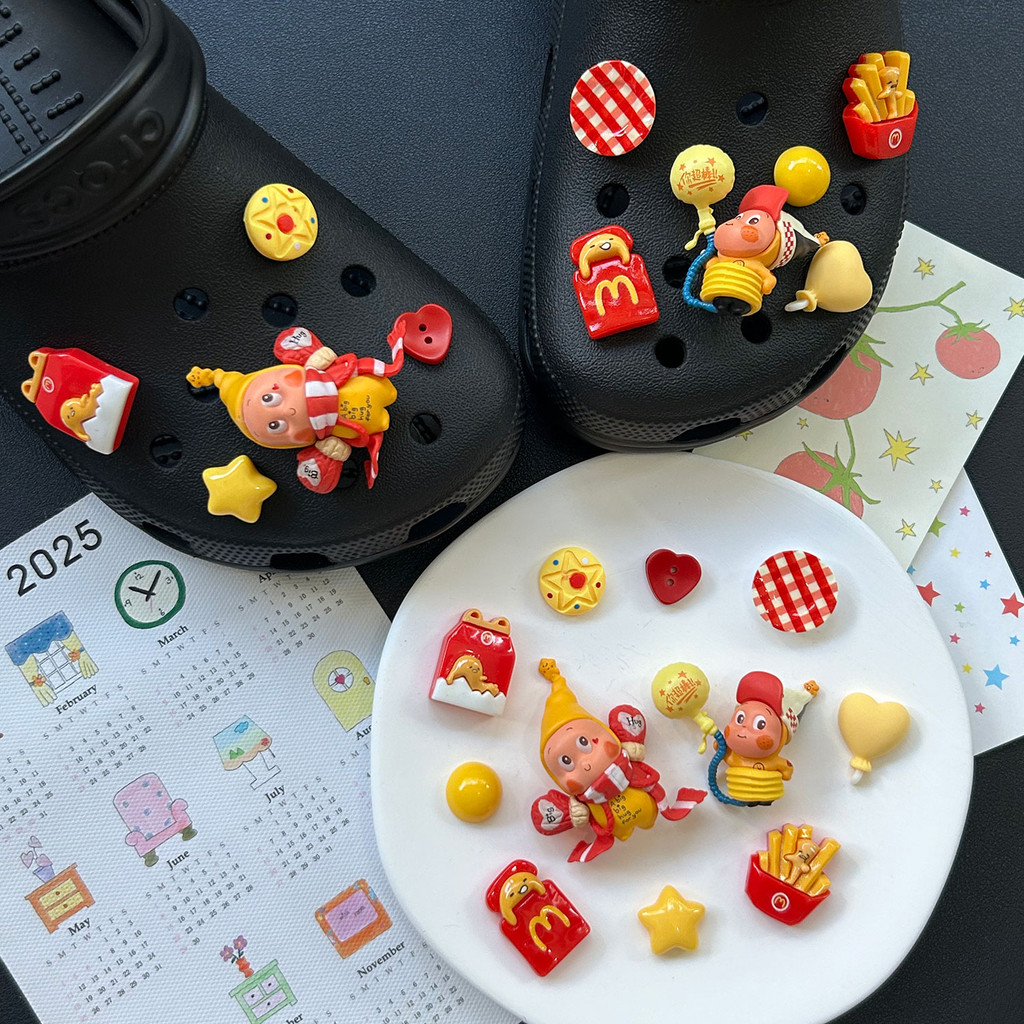 Thích hợp cho Crocs Bubble Mart Giày Lỗ Hoa Phụ Kiện Giày Ngôi Sao Dễ Thương Người Giày Hoa Giày Cao Cấp Lỗ Hoa Khóa Giày Busch Khóa Giày Zhibixing Khóa Giày Có Thể Tháo Rời Khóa Giày ins Giày Hoa