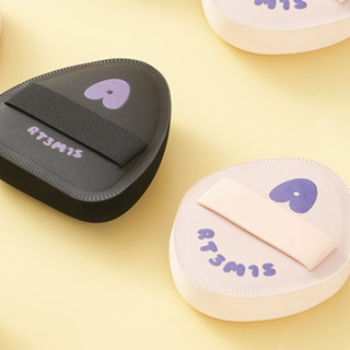 ART3M1S  Trang điểm dạng bột phồng được áp dụng nhẹ nhàng và đều