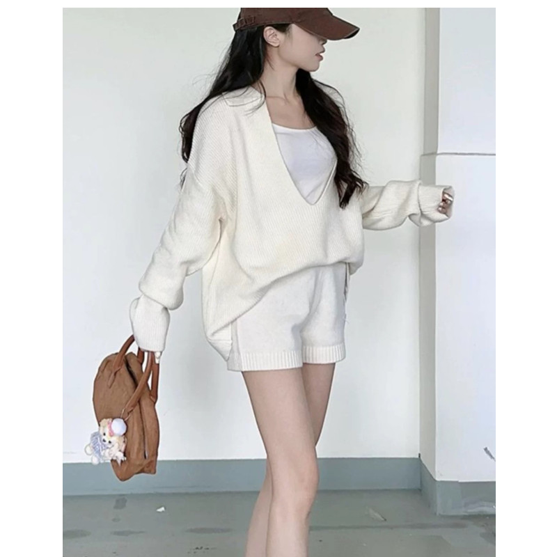 Suxi Retro Thu Đông Nữ Mới Bộ Cổ Chữ V Dài Tay Áo Len Dệt Kim Phù Hợp Với Quần Short Dệt Kim 241018