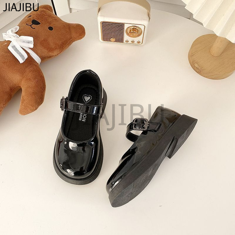 Giày Da Đế Mềm Màu Bạc Mũi Tròn Chống Trượt Dễ Thương Cho Bé Gái Giày Thời Trang Trẻ Em Giày Đi Học Màu Đen Giày Công Chúa Lolita Nhật Bản Giản Dị Cổ Điển Korean Fashion Cosplay Platform Mary Jane Doll Shoes Giày Bệt Bằng Da Bóng Của Anh Giày Búp Bê