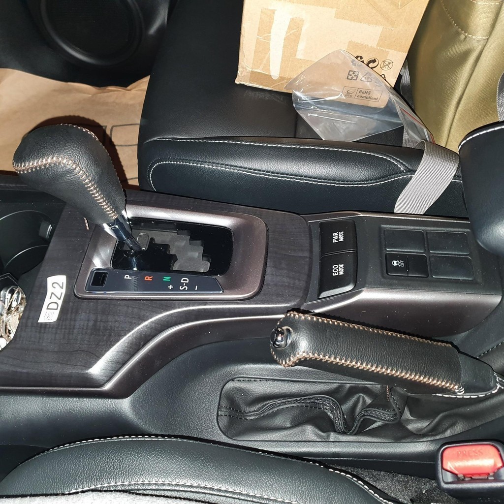 Bọc Da Cần Số, Tay Phanh Xe Toyota Fortuner, innova, hilux Bản AT 2017- 2023  khâu thủ công