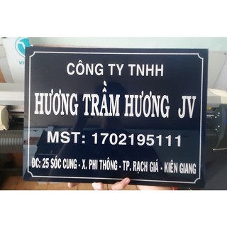 Bảng Công Ty kích thước 20x30cm, 35x25cm, 30x40,.....  Chất liệu mica,tặng kèm băng keo 2 mặt thiết kế theo yêu cầu